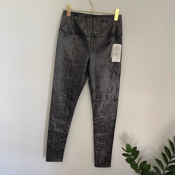 7 For All Mankind Pants - 7 FOR ALL MANKIND High Waist Snakeskin Print Leggings Sz Small NWT